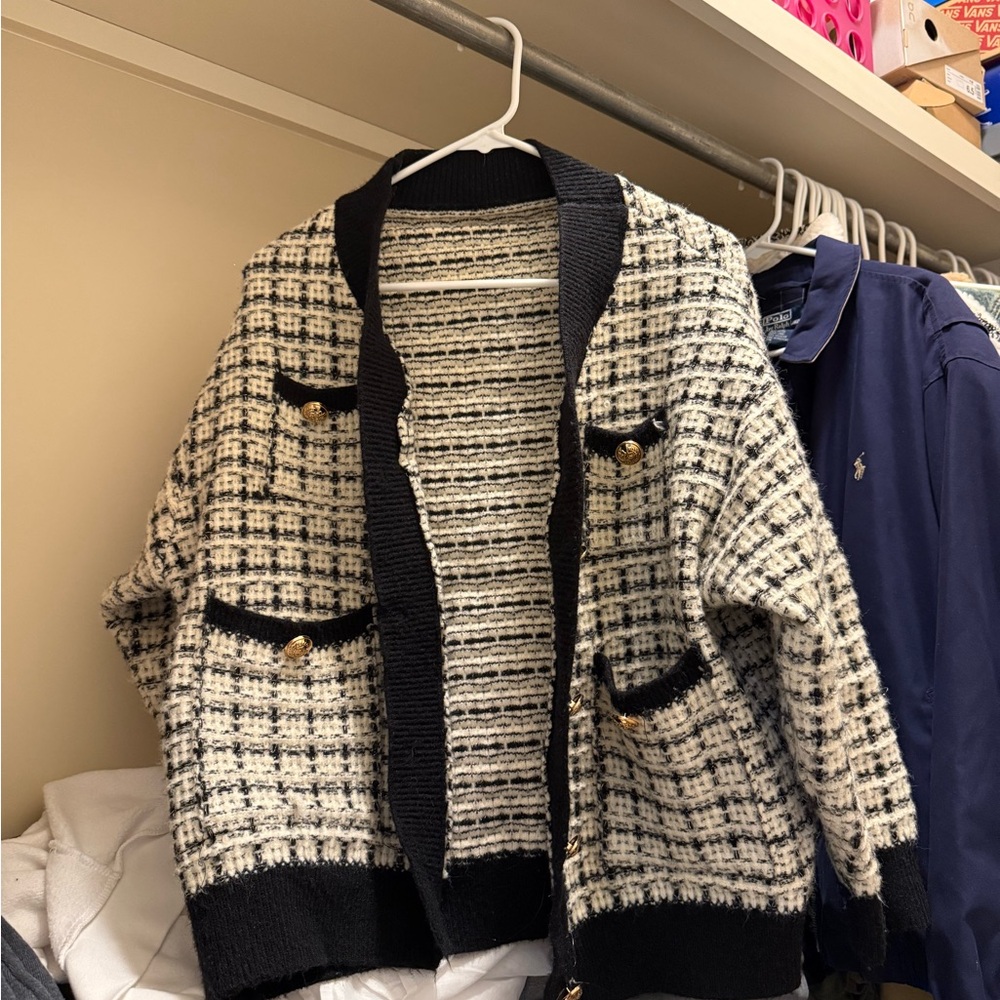 Chic Black and White Plaid Cardigan
